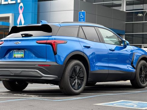 New 2026 Chevrolet Blazer EV LT image 3