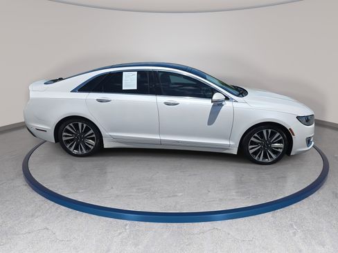 Used 2019 Lincoln MKZ Reserve w/ Luxury Package AWD/4WD image 4
