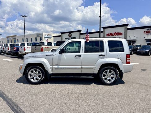 Used 2012 Jeep Liberty Sport AWD/4WD image 3