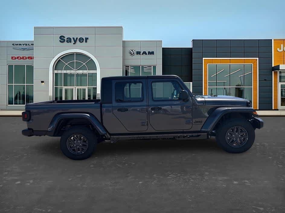 New 2026 Jeep Gladiator Sport AWD/4WD image 8