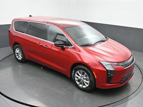 New 2027 Chrysler Pacifica Select w/ Family Tech Group AWD/4WD image 44