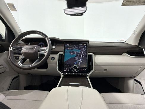 Used 2024 GMC Acadia Denali w/ Super Cruise Package FWD image 15