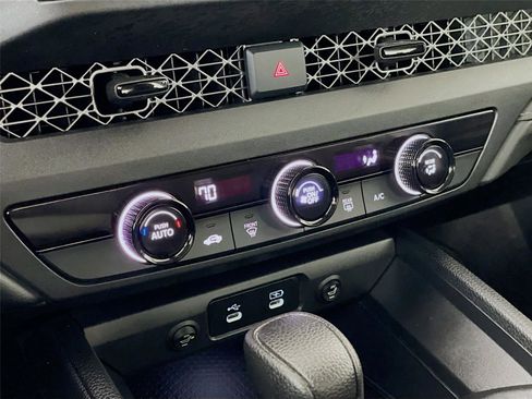 Used 2023 Honda Accord LX image 19