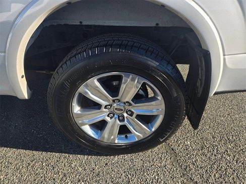 Used 2019 Ford F150 Platinum w/ Equipment Group 701A Luxury image 9