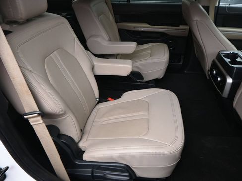 Used 2024 Ford Expedition Limited RWD image 9