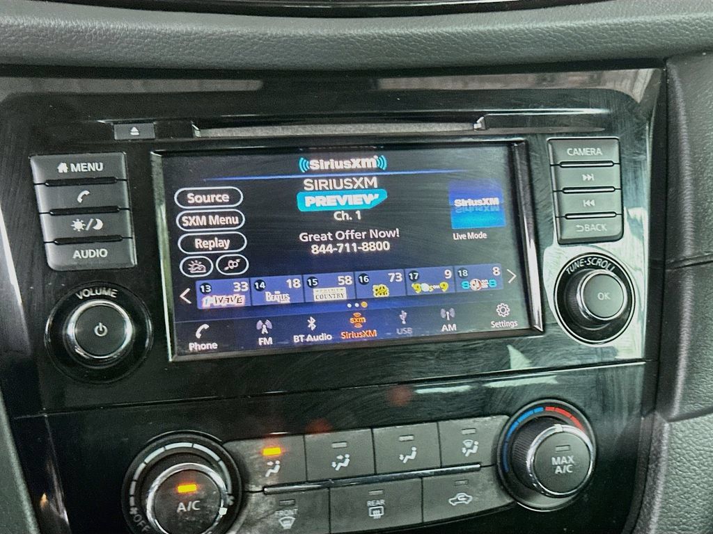 Used 2020 Nissan Rogue S FWD image 14