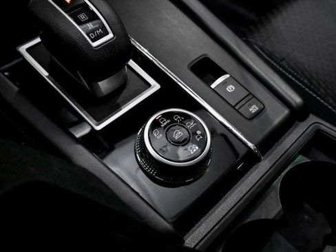 Used 2024 Mitsubishi Outlander ES image 31