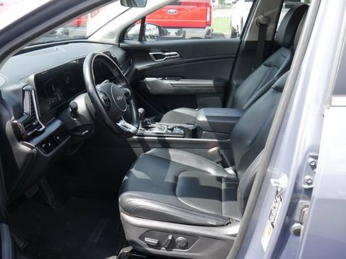 Used 2023 Kia Sportage EX AWD/4WD image 2