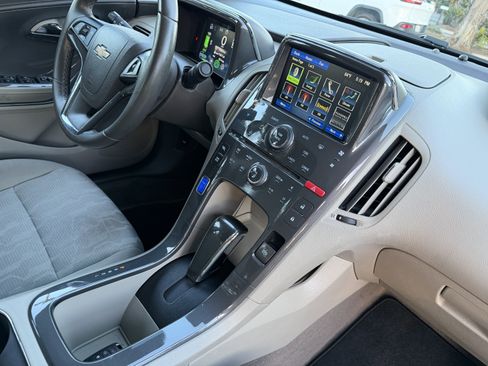 Used 2015 Chevrolet Volt w/ Enhanced Safety Package 1 image 16