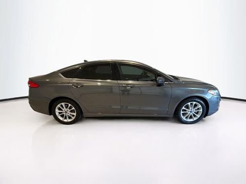 Used 2020 Ford Fusion SE image 8