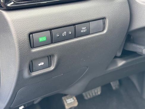 New 2025 Nissan Sentra SV image 14