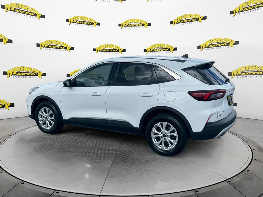 Used 2024 Ford Escape Active AWD/4WD image 3