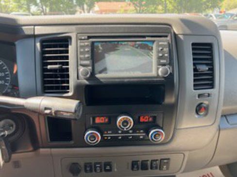 Used 2016 Nissan NV 3500 SL image 8