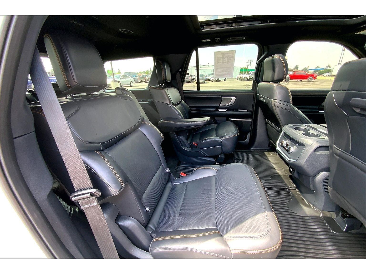 Used 2025 Ford Expedition Tremor AWD/4WD image 29