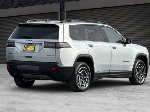 New 2026 Jeep Cherokee Laredo image 4