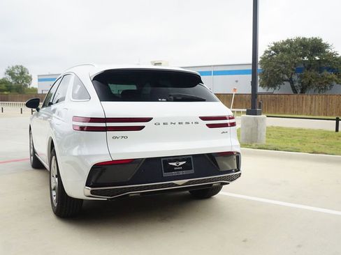 New 2026 Genesis GV70 2.5T image 5