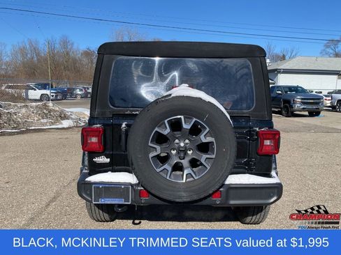 Used 2024 Jeep Wrangler Sahara w/ Technology Group image 4