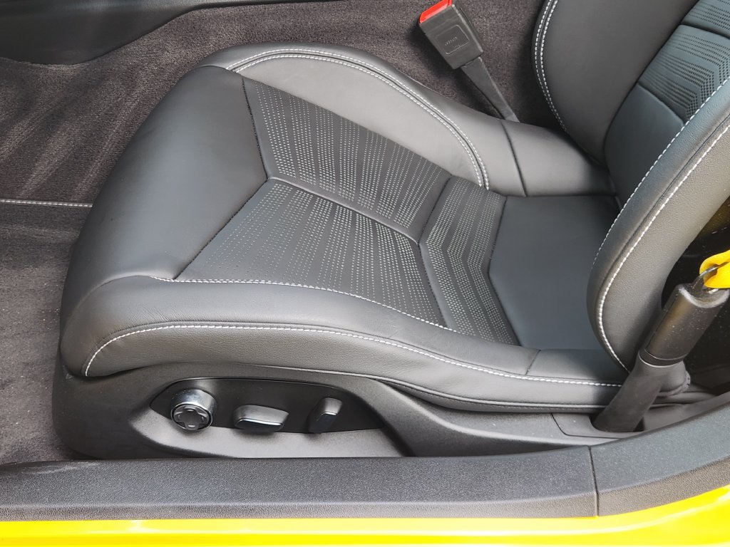 Used 2025 Chevrolet Corvette Z06 w/ Stealth Interior Trim Package RWD image 22