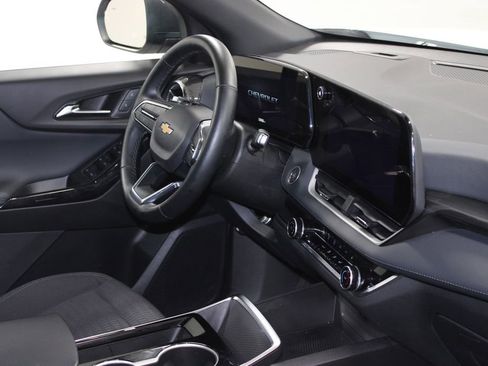 Used 2025 Chevrolet Equinox LT FWD image 28