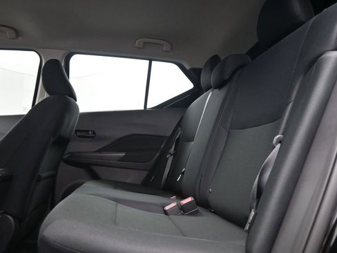 New 2025 Nissan Kicks Play S image 11