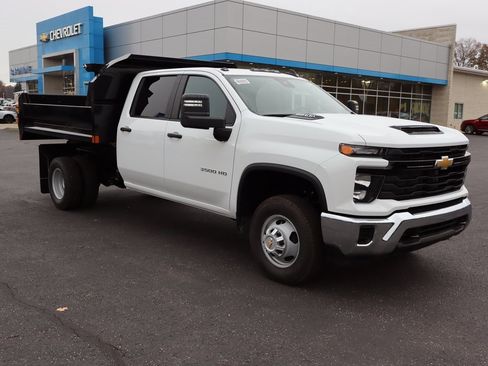 New 2025 Chevrolet Silverado 3500 W/T w/ WT Convenience Package image 2