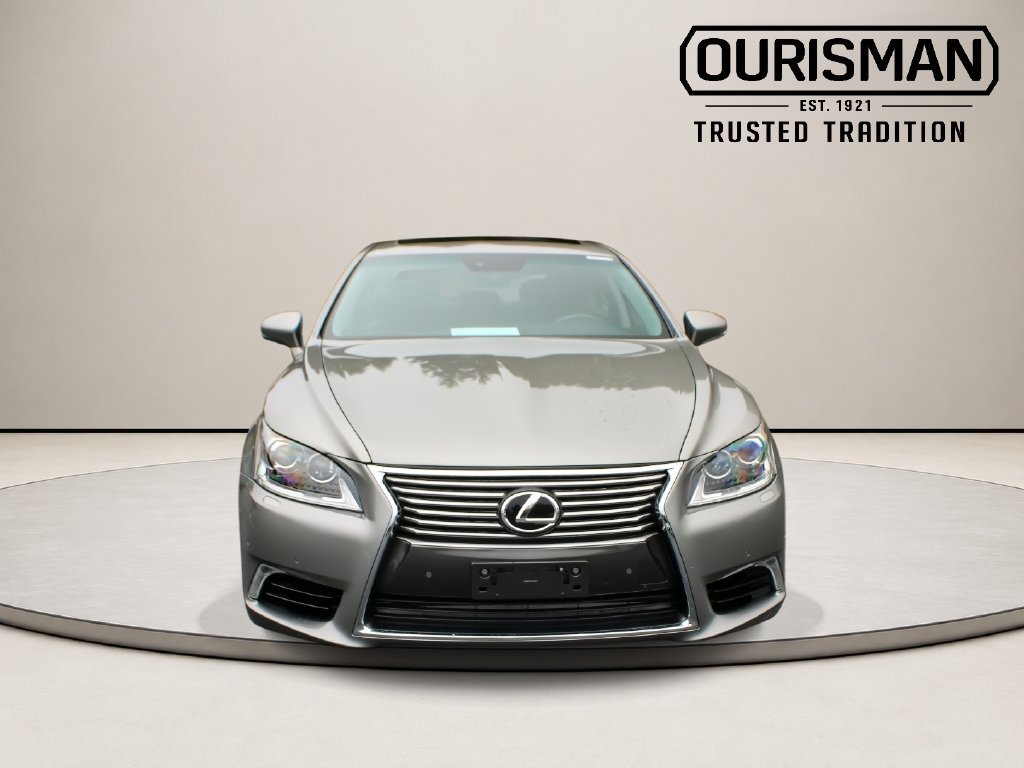 Used 2017 Lexus LS 460 AWD w/ Comfort Package image 4