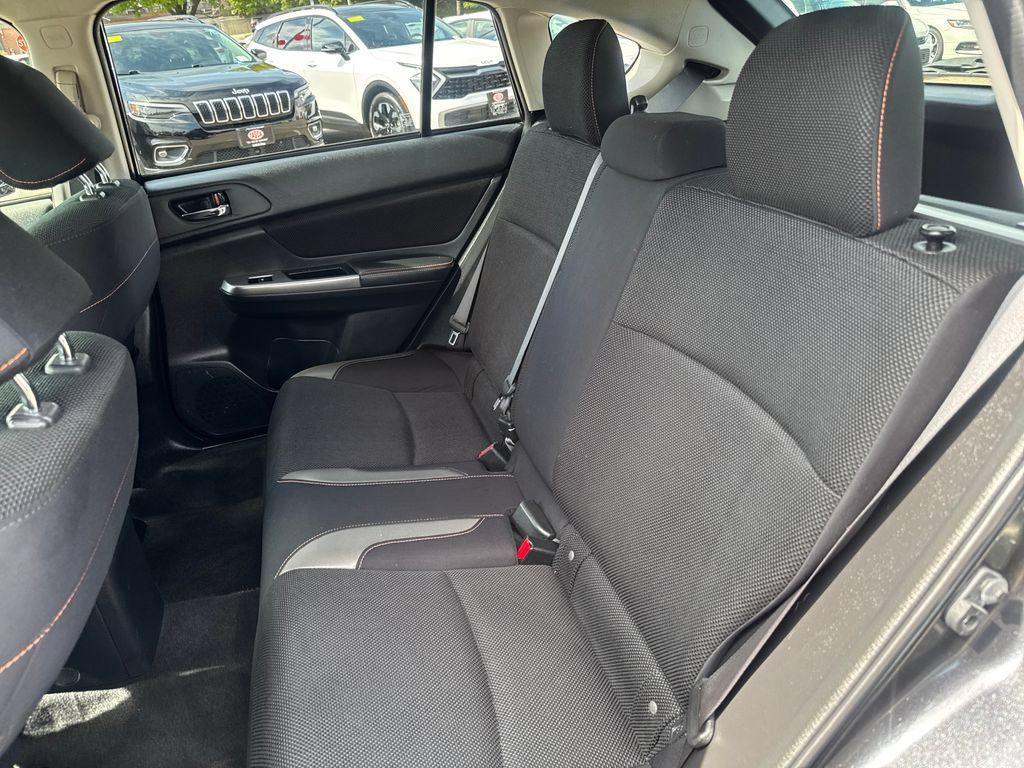 Used 2017 Subaru Crosstrek 2.0i Premium AWD/4WD image 34