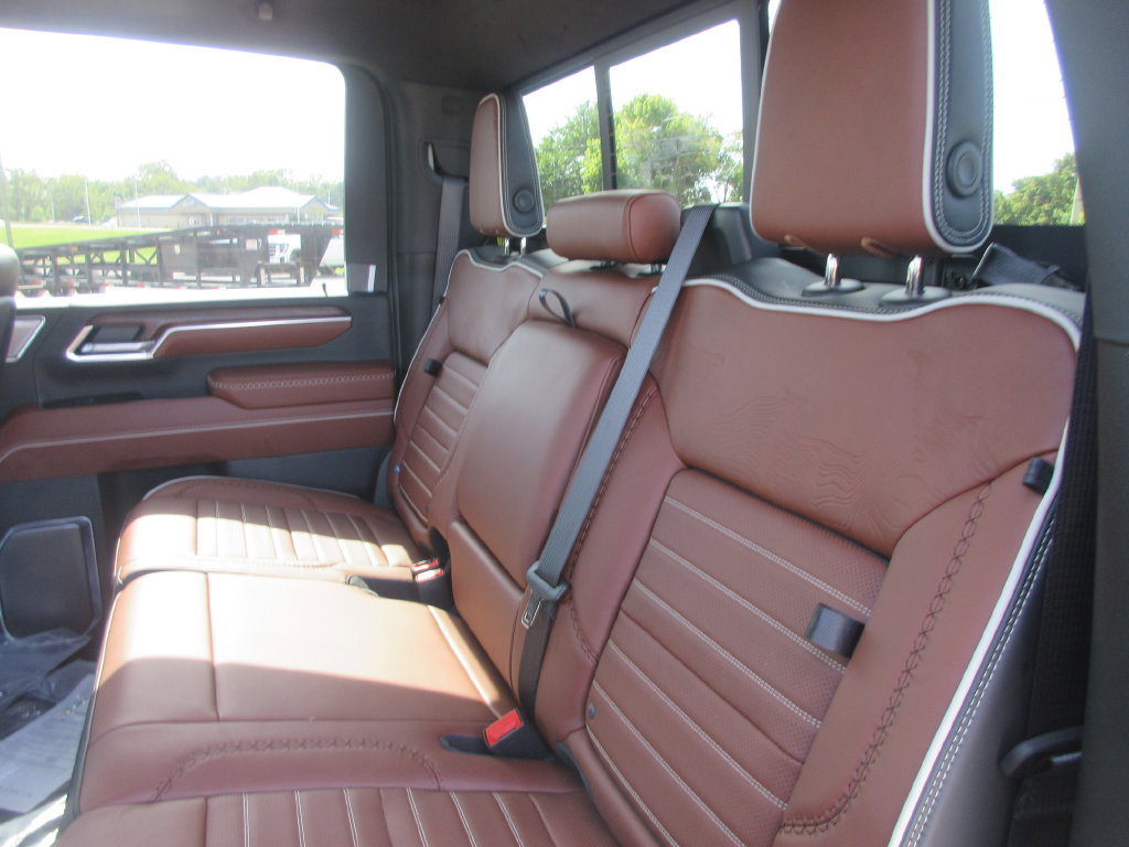 New 2026 GMC Sierra 3500 Denali Ultimate AWD/4WD image 14
