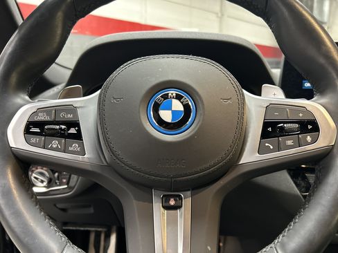 Used 2023 BMW 530e w/ M Sport Package RWD image 18