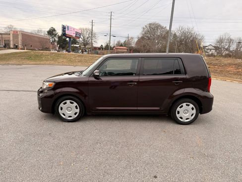 Used 2012 Scion xB image 3