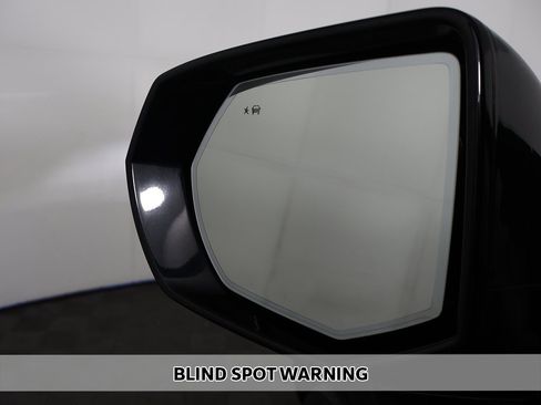 Used 2021 Chevrolet Suburban Z71 w/ Z71 Off-Road Package image 6