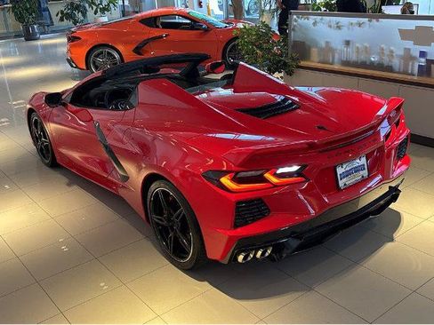 Used 2022 Chevrolet Corvette Stingray Preferred Conv w/ Z51 Performance Package RWD image 12