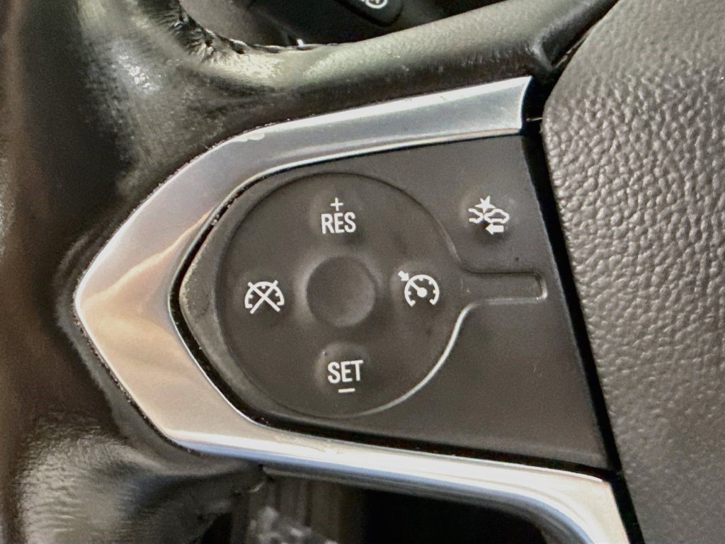 Used 2022 Chevrolet Traverse LT AWD/4WD image 13