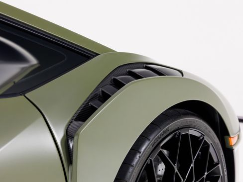 Used 2022 Lamborghini Huracan STO image 54