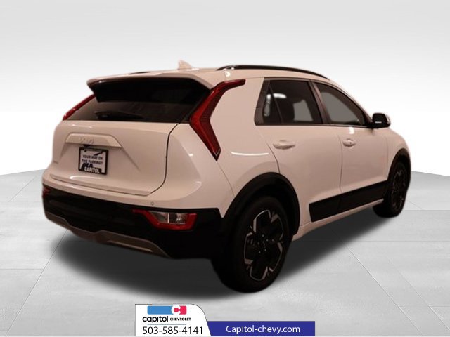 Used 2023 Kia Niro Wind w/ Wind Preserve Package FWD image 2
