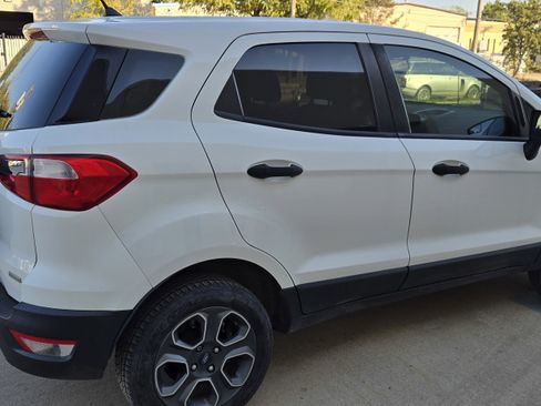 Used 2018 Ford EcoSport S image 9