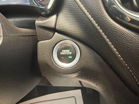 Used 2024 Chevrolet Equinox Premier AWD/4WD image 21