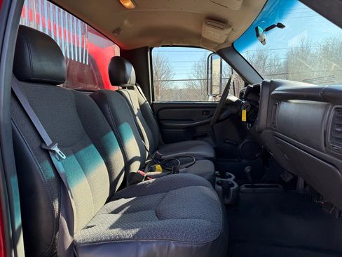 Used 2003 Chevrolet Silverado 3500 4x4 Regular Cab w/ Snow Plow Prep Package image 10