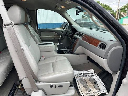 Used 2008 Chevrolet Silverado 2500 LTZ w/ Safety Package AWD/4WD image 22
