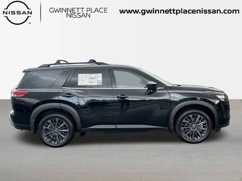 New 2026 Nissan Pathfinder SL image 4