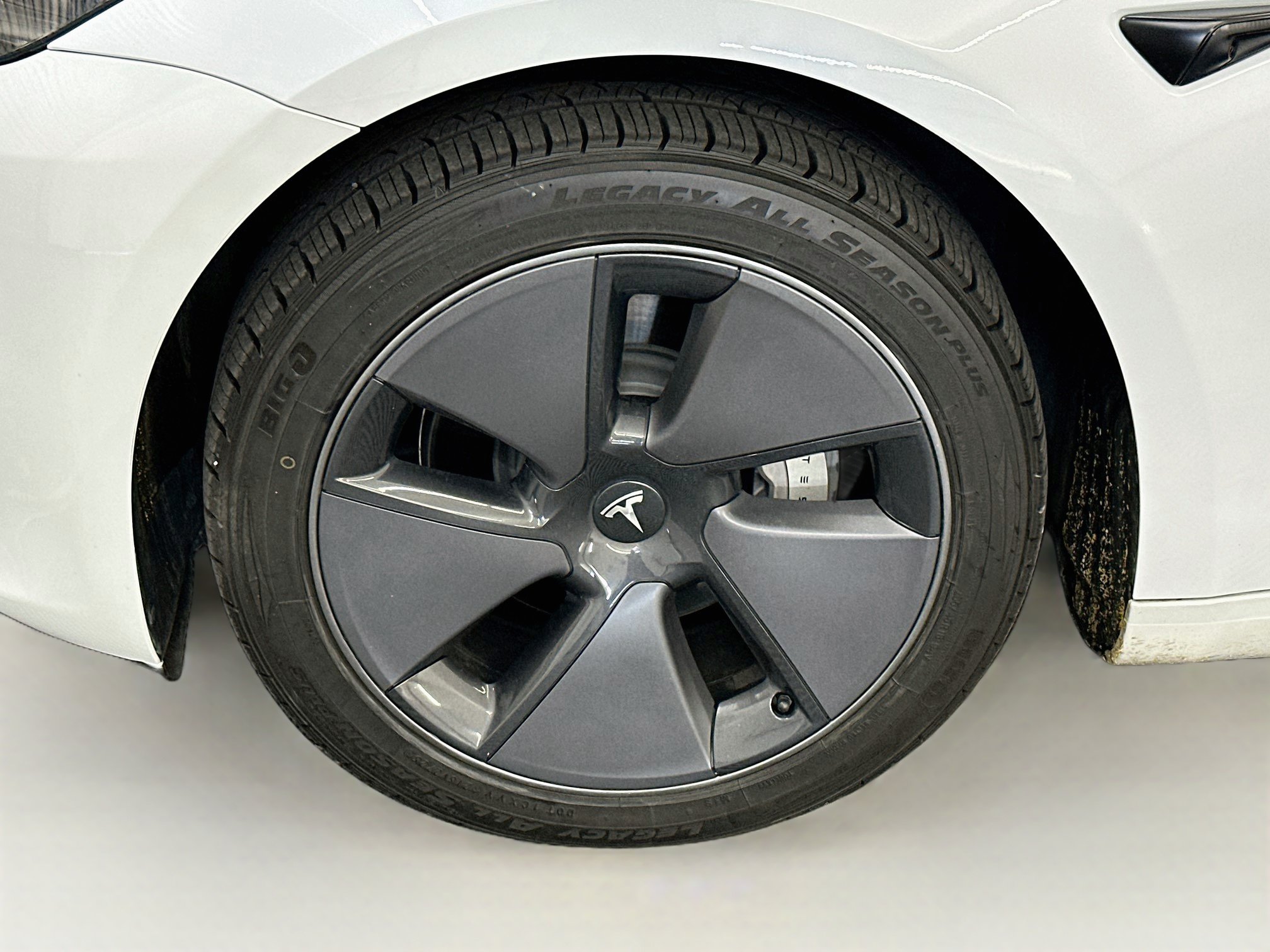 Used 2023 Tesla Model 3 Standard Range RWD image 35
