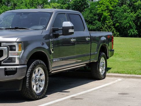 Used 2021 Ford F250 Platinum w/ FX4 Off-Road Package AWD/4WD image 8