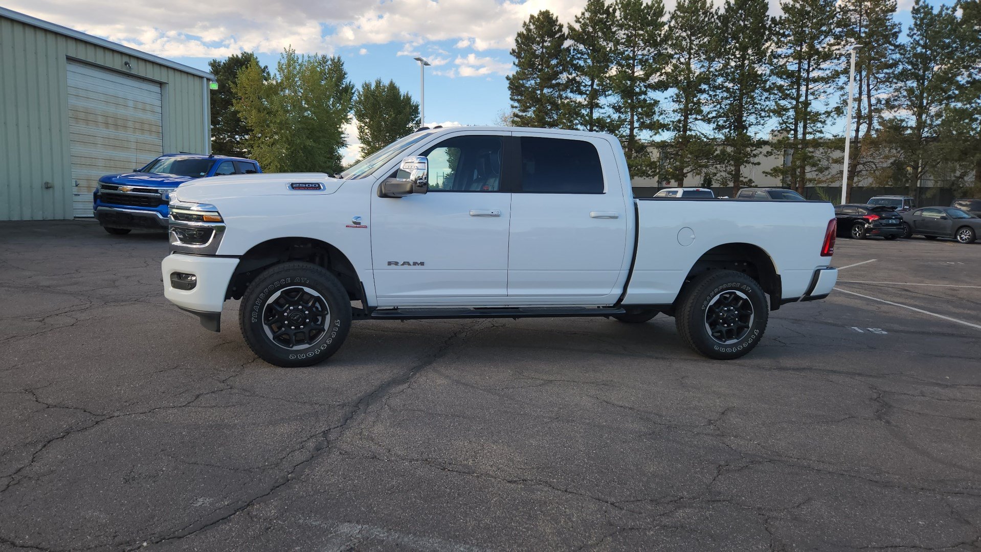 Used 2025 RAM 2500 Laramie AWD/4WD image 5
