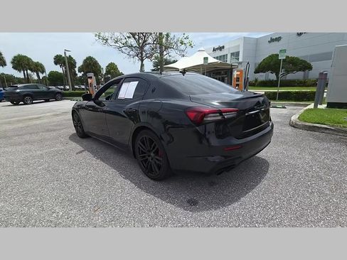 Used 2023 Maserati Ghibli Modena RWD image 46