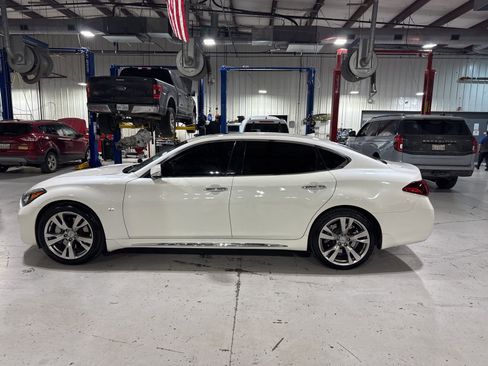 Used 2018 INFINITI Q70 L 3.7 image 8