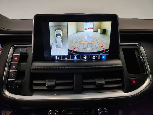 Used 2022 GMC Yukon SLT w/ SLT Luxury Package AWD/4WD image 17