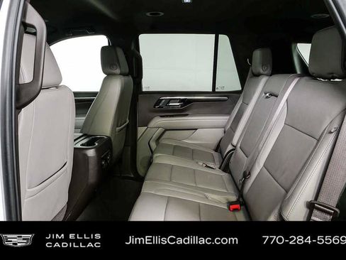 Used 2025 Chevrolet Tahoe LT AWD/4WD image 17