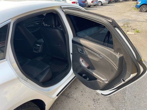 Used 2014 Chevrolet Impala LT w/ Convenience Package image 14