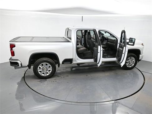 Used 2024 Chevrolet Silverado 2500 High Country w/ High Country Premium Package image 47