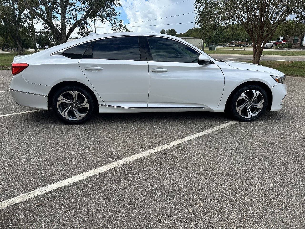 Used 2020 Honda Accord EX-L image 7